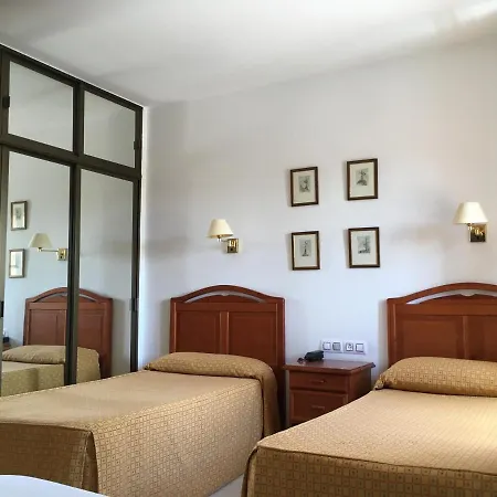 Hotel Atalayas 3*